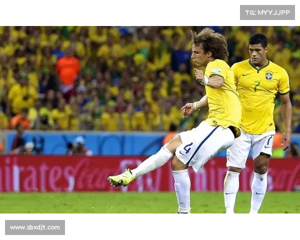 大卫路易斯职业生涯解析：他最适合的球场位置到底是哪个